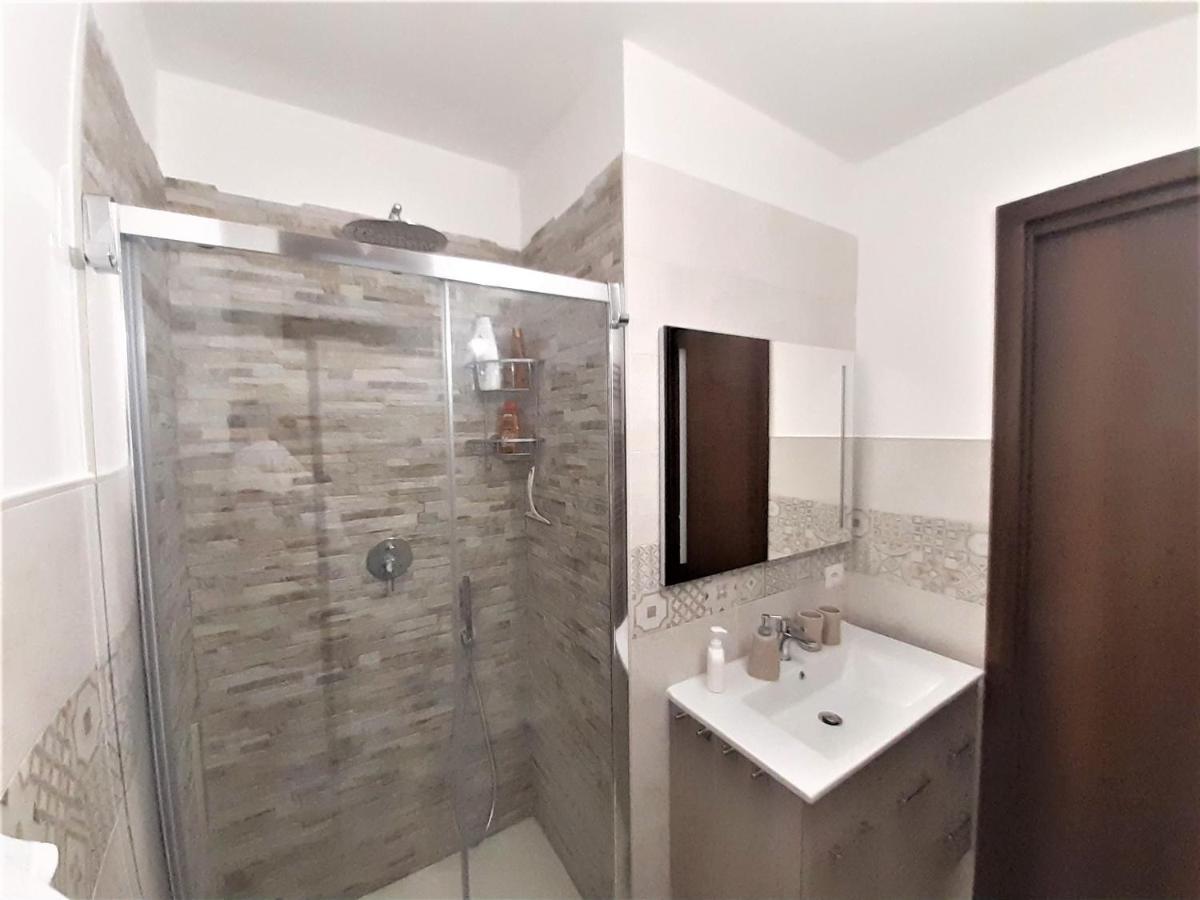 Casa Mima: Locazione Turistica Nel Centro Storico Apartment บรินดิซิ ภายนอก รูปภาพ