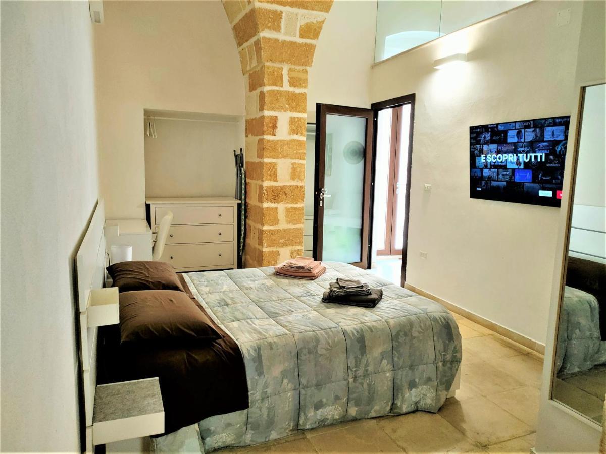 Casa Mima: Locazione Turistica Nel Centro Storico Apartment บรินดิซิ ภายนอก รูปภาพ